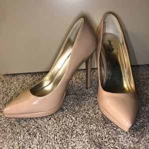 Charlotte Russe Nude Shiny Pointed Toe Heel—Size 8